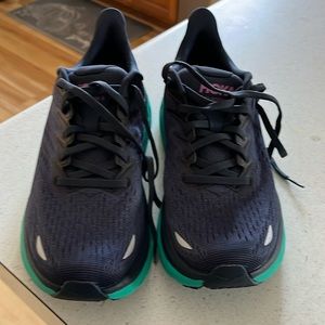 Hoka Clifton 8